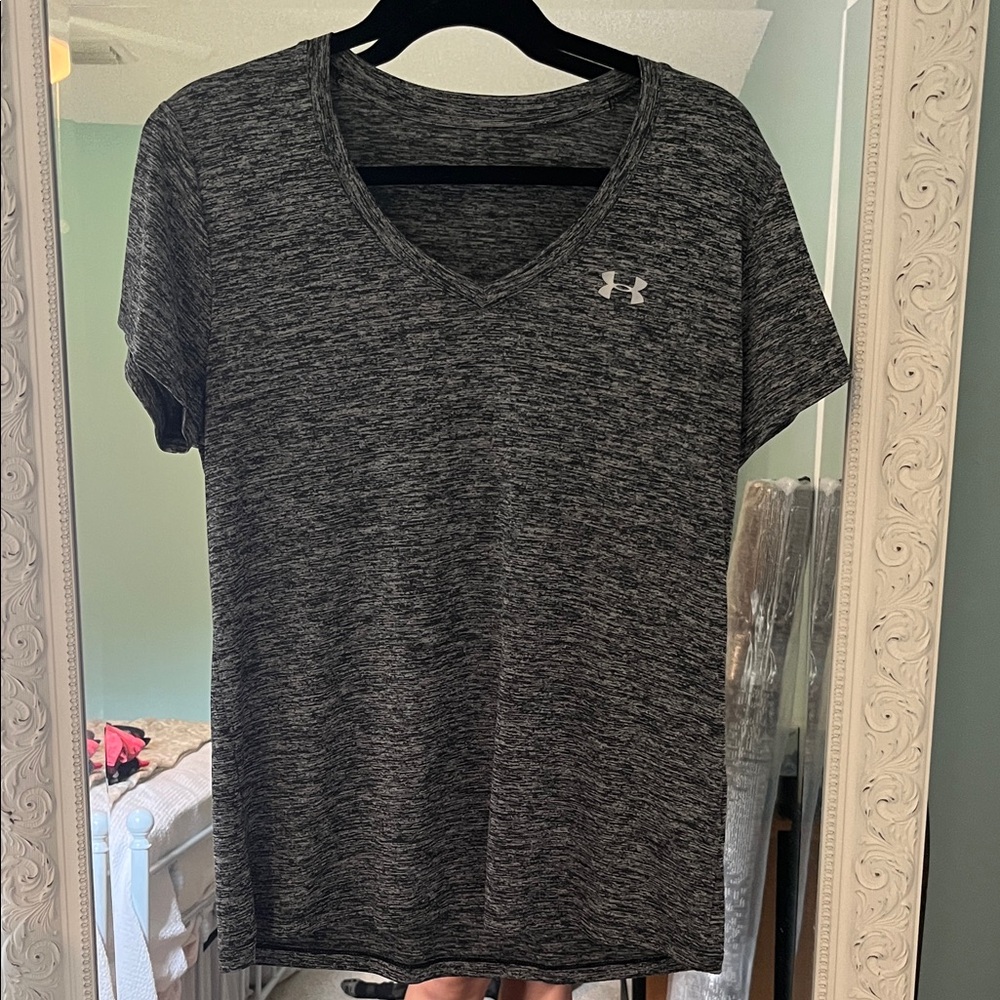 Under Armour Women's Heathered Gray V-Neck Tee